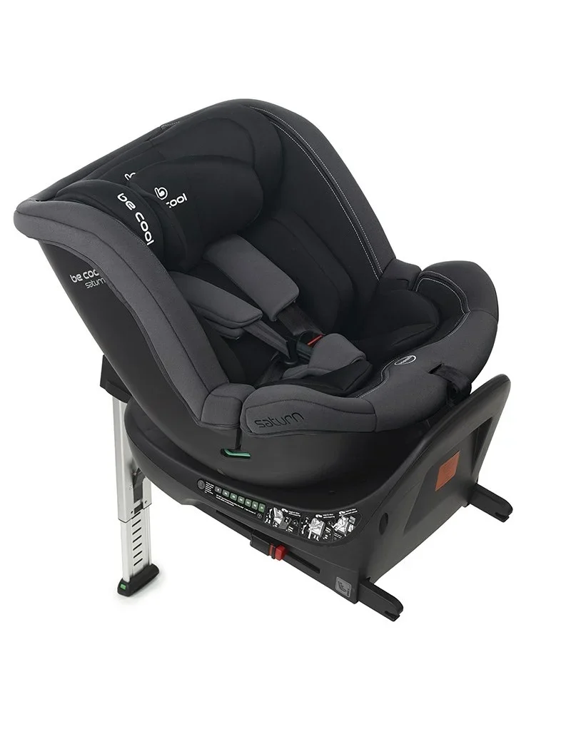 Asiento infantil giratorio Be Cool Saturn en negro, apto desde el nacimiento hasta los 150 centímetros de estatura.